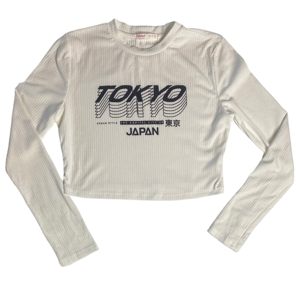 ROMWE long-sleeved, cropped, Tokyo tee! 🖤